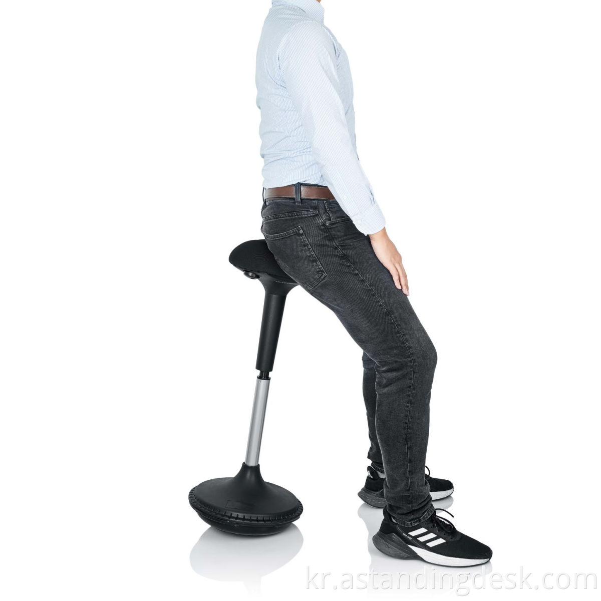 고품질 사무용 가구 높이 조절 가능한 인체 공학적 액티브 앉기 흔들림 의자 의자